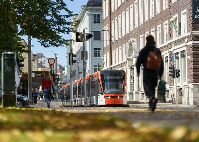 Explore The City! I 500m To Torget I Self Check-in Apartment *