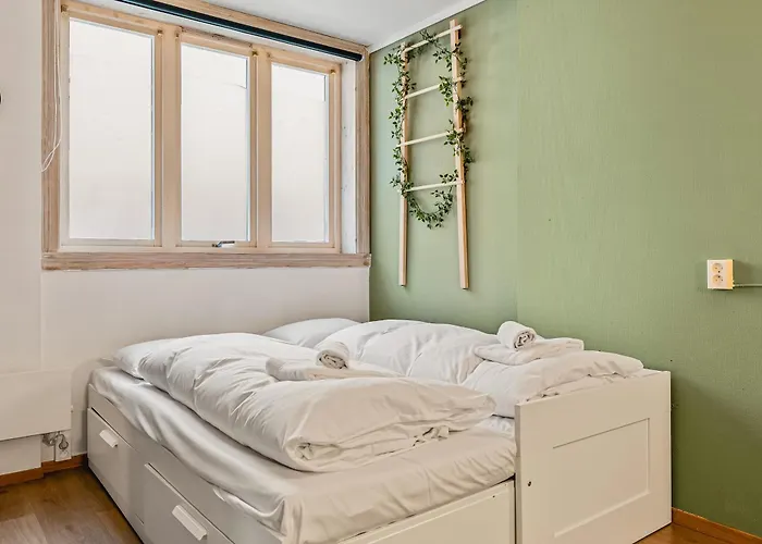 Explore The City! I 500m To Torget I Self Check-in Apartment *