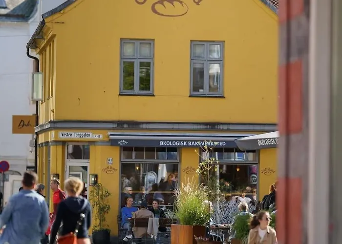 Explore The City! I 500m To Torget I Self Check-in Μπέργκεν